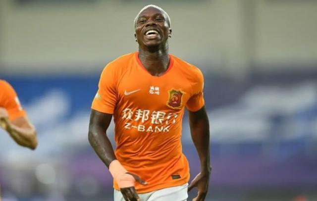 lpl季后赛时间-武汉大腿国家队首秀进球+造点 去年为保级拒征召